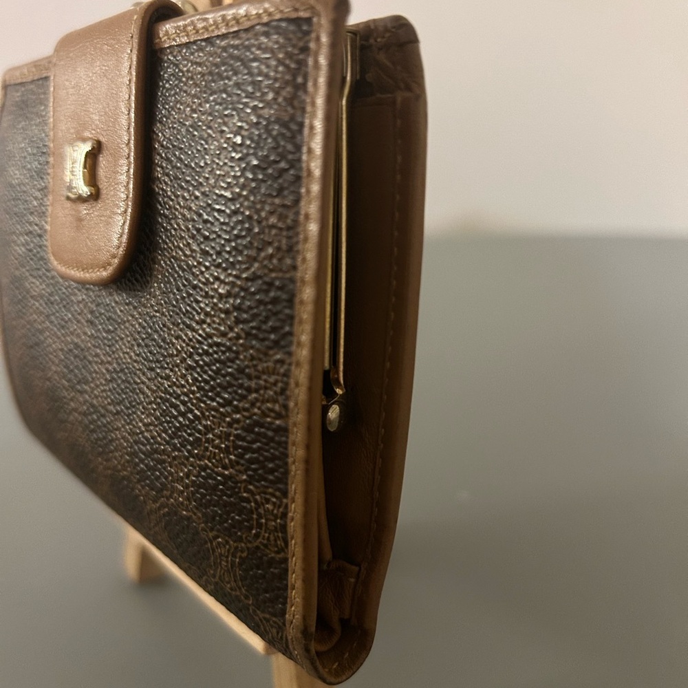 Authentic Celine Compact Kisslock Wallet, Vintage, Light Cognac Leather Trim - Picture 2 of 16